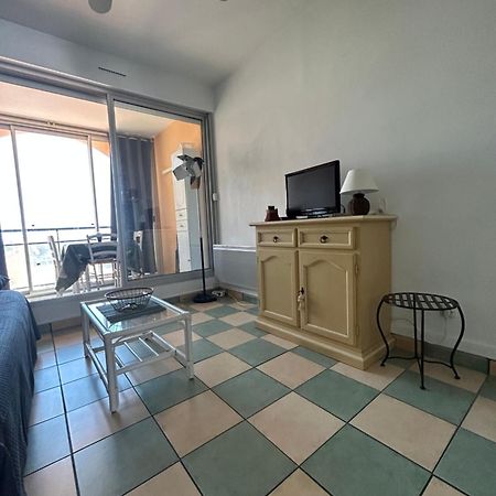 Studio Vue Mer Situe A Cote De La Plage Quartier Des Quilles Sète Esterno foto