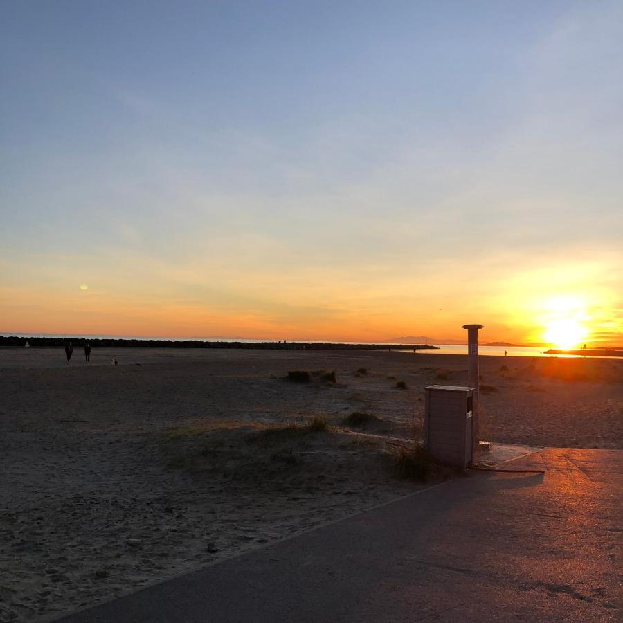 Studio Vue Mer Situe A Cote De La Plage Quartier Des Quilles Sète Esterno foto