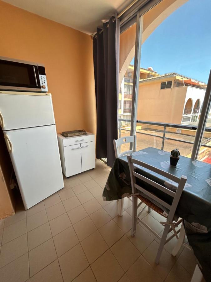 Studio Vue Mer Situe A Cote De La Plage Quartier Des Quilles Sète Esterno foto