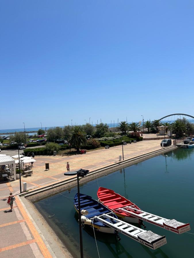 Studio Vue Mer Situe A Cote De La Plage Quartier Des Quilles Sète Esterno foto