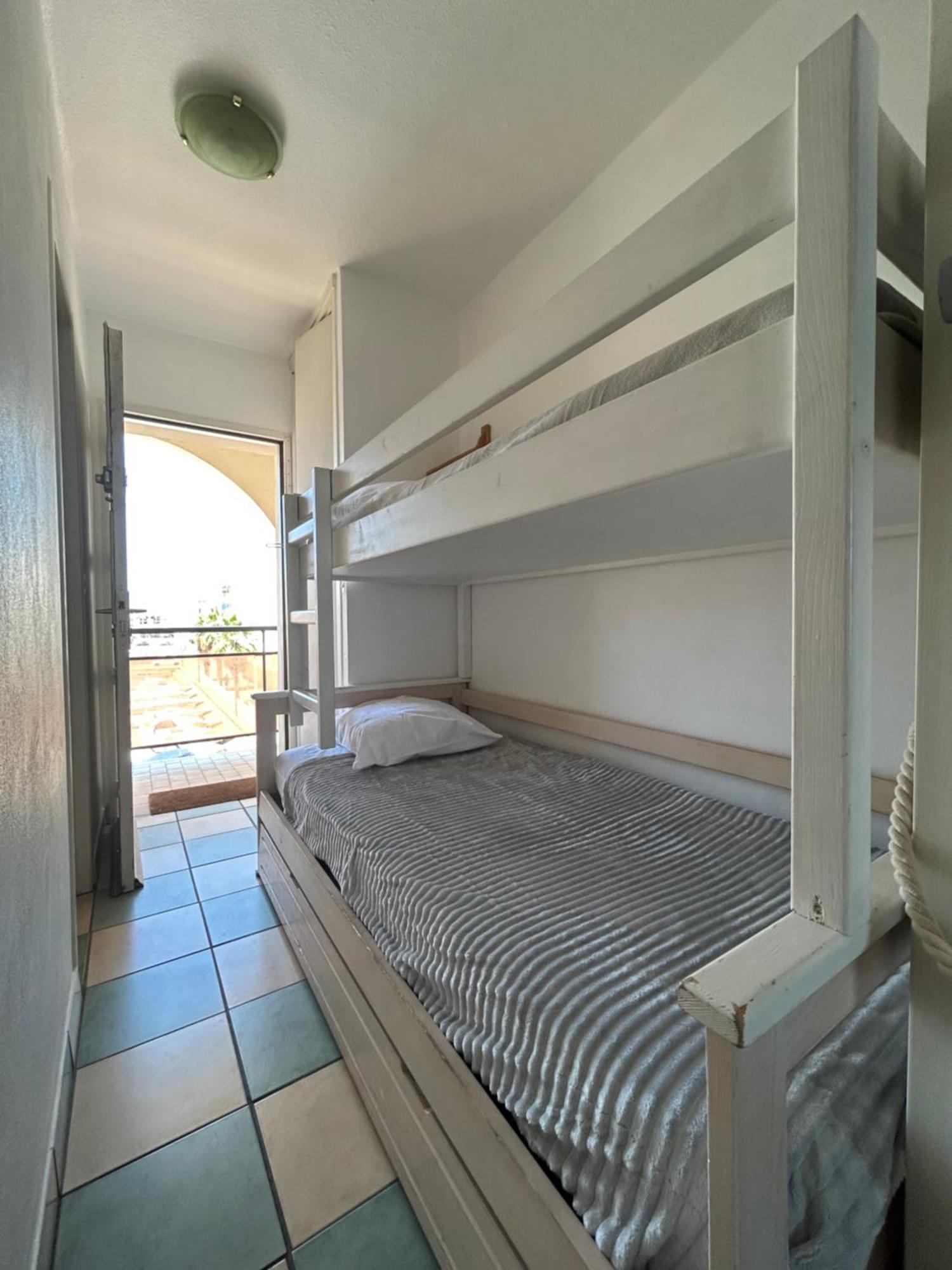 Studio Vue Mer Situe A Cote De La Plage Quartier Des Quilles Sète Esterno foto