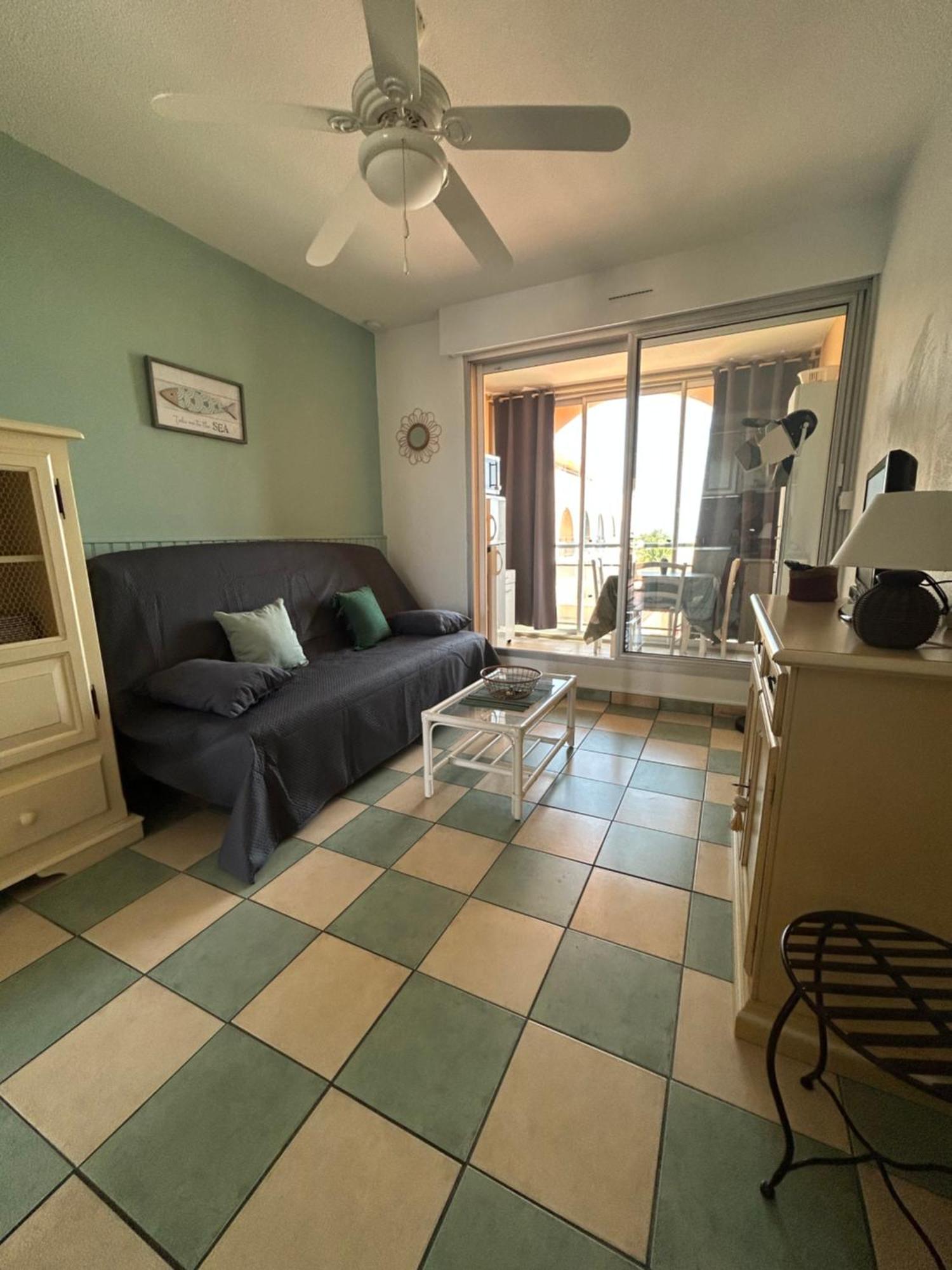 Studio Vue Mer Situe A Cote De La Plage Quartier Des Quilles Sète Esterno foto